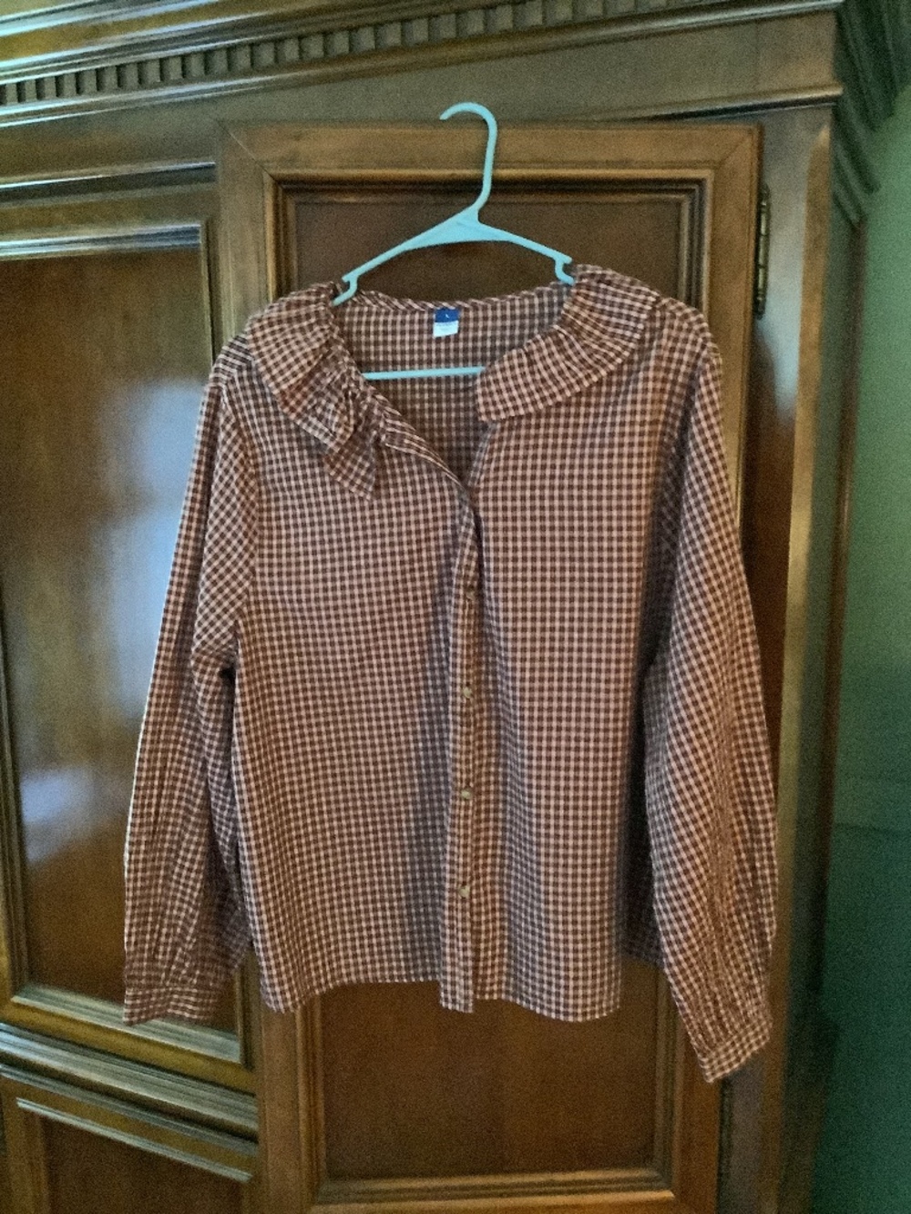 Old Navy ruffle neck checked blouse size L